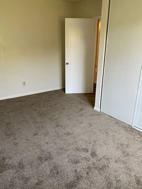565 61st St photo 2