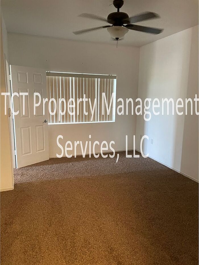 3830 E Lakewood Pkwy W photo 4