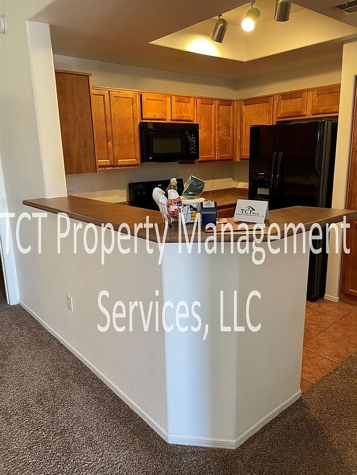 3830 E Lakewood Pkwy W photo 2