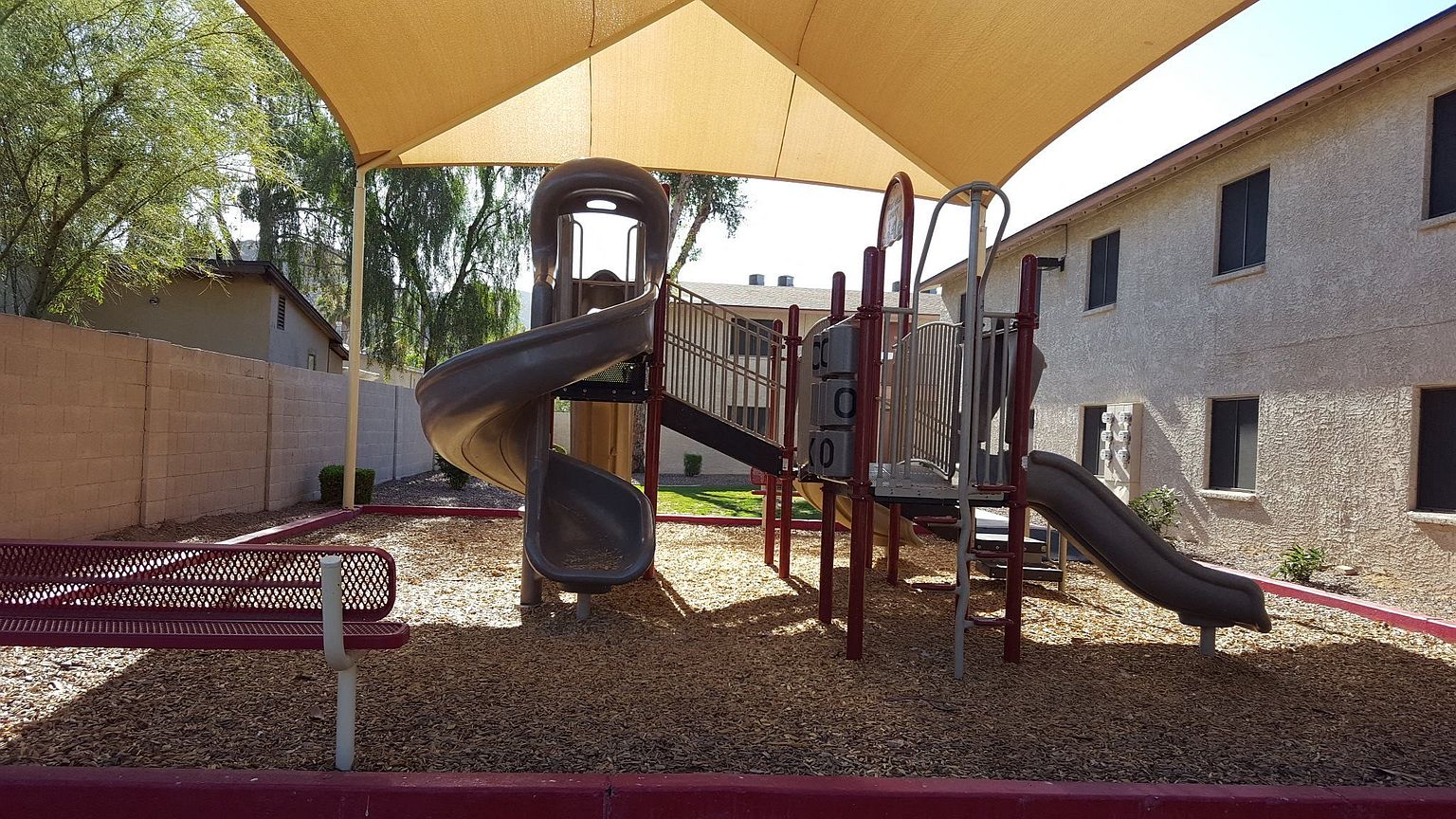 Foothills Court Apartments photo 5