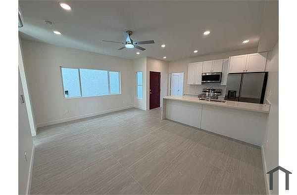 3320 Altadena Ave photo 2
