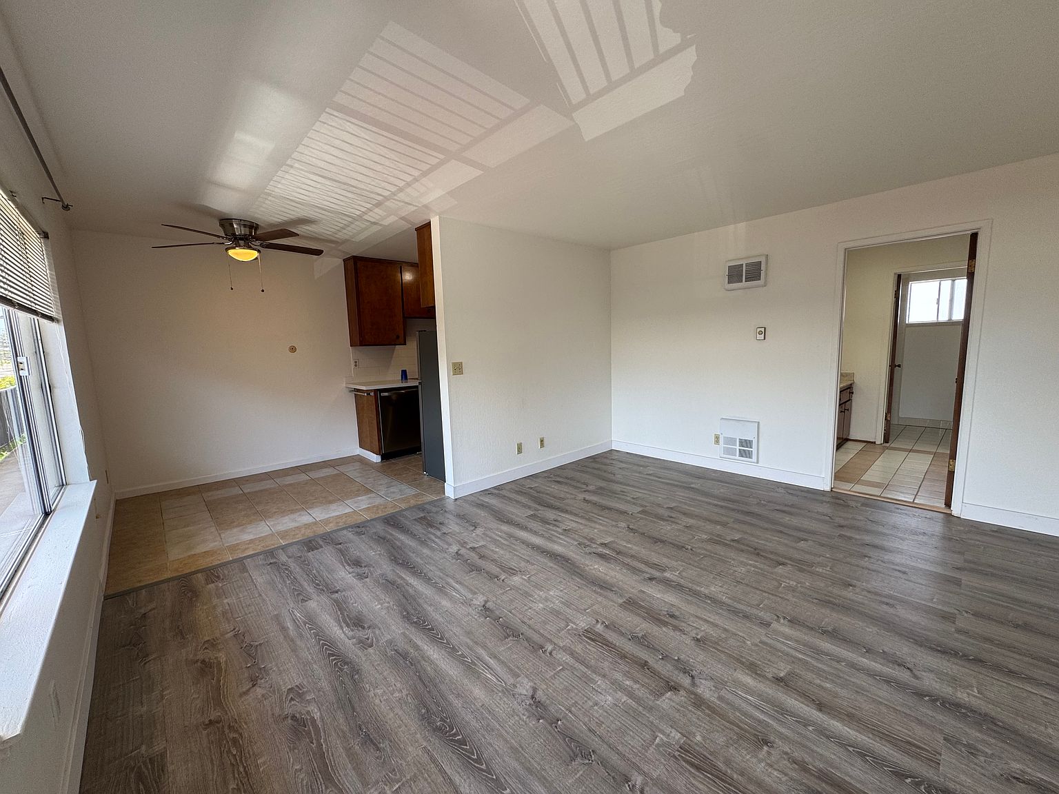 2220 Lincoln Ave photo 3