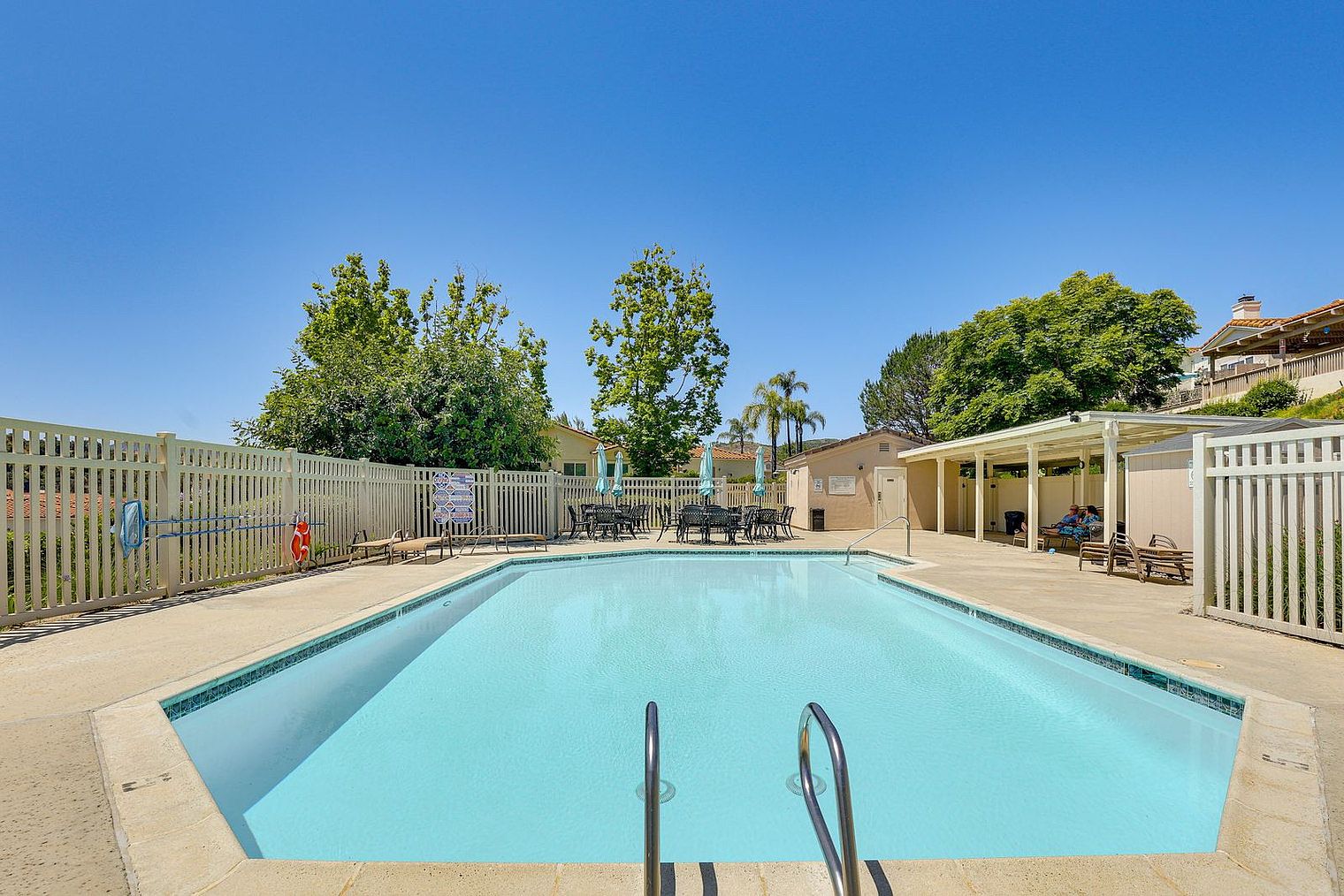 29695 Circle R Greens Dr photo 5