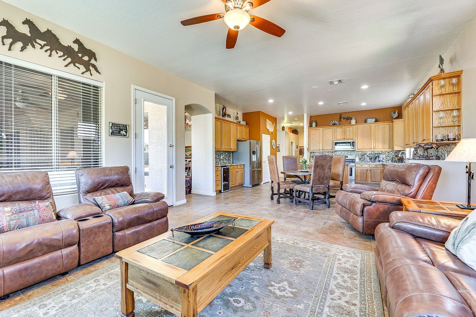 1425 N Harper Cir Mesa, AZ 85207 photo 2