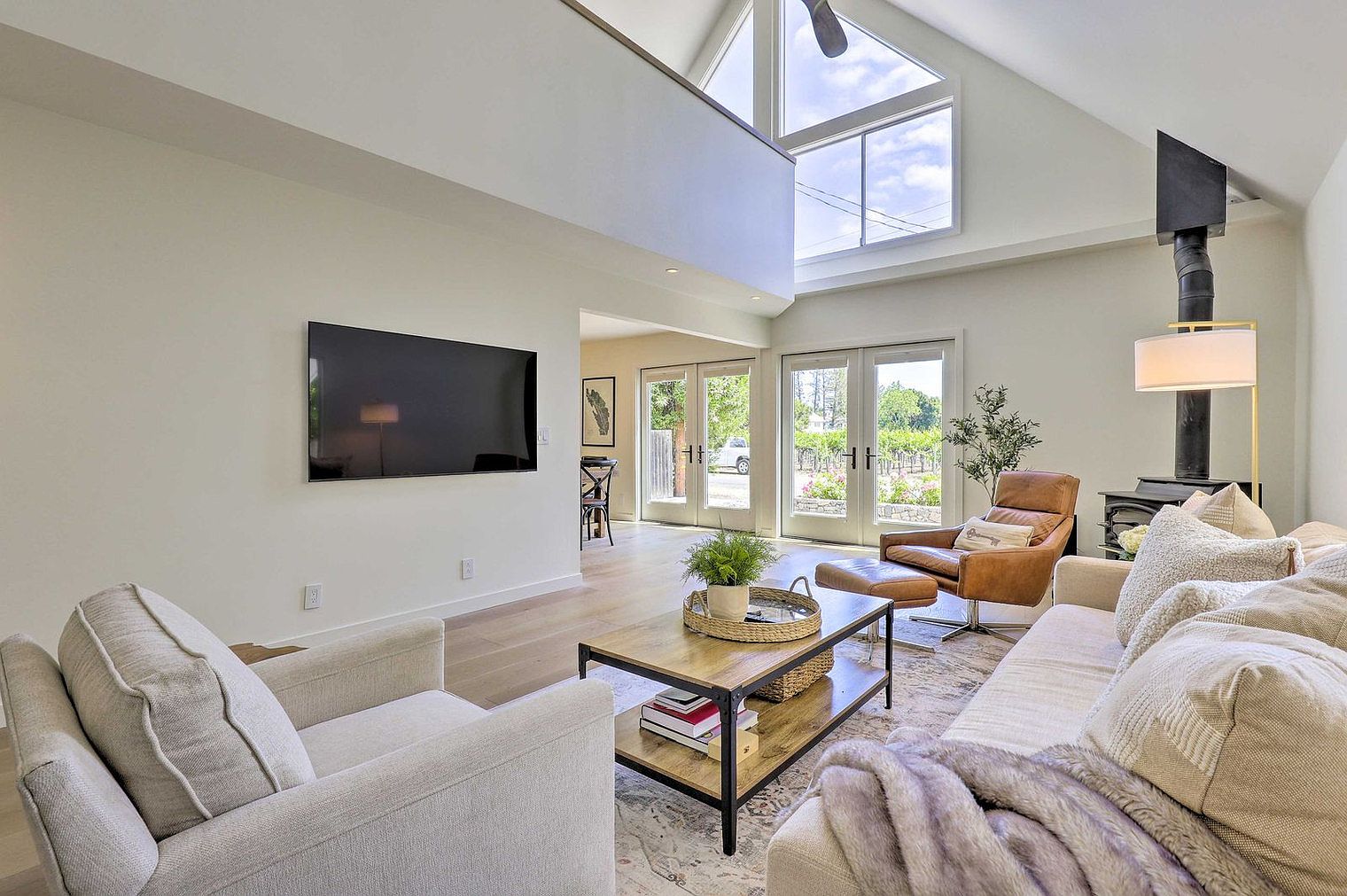 1155 Grape Ln Napa, CA 94558 photo 3