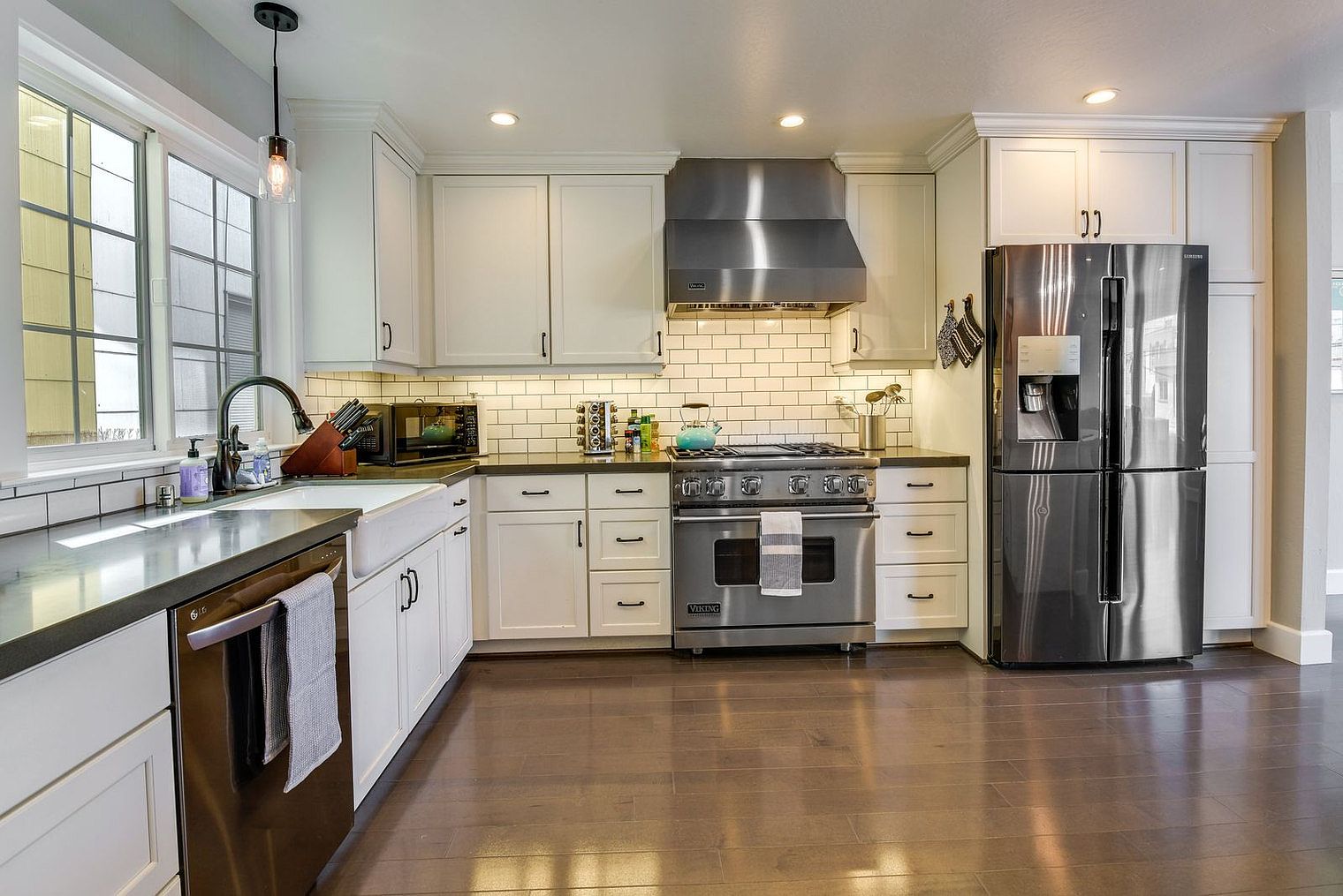 4631-4633-4633 Irving St San Francisco, CA 94122 photo 3