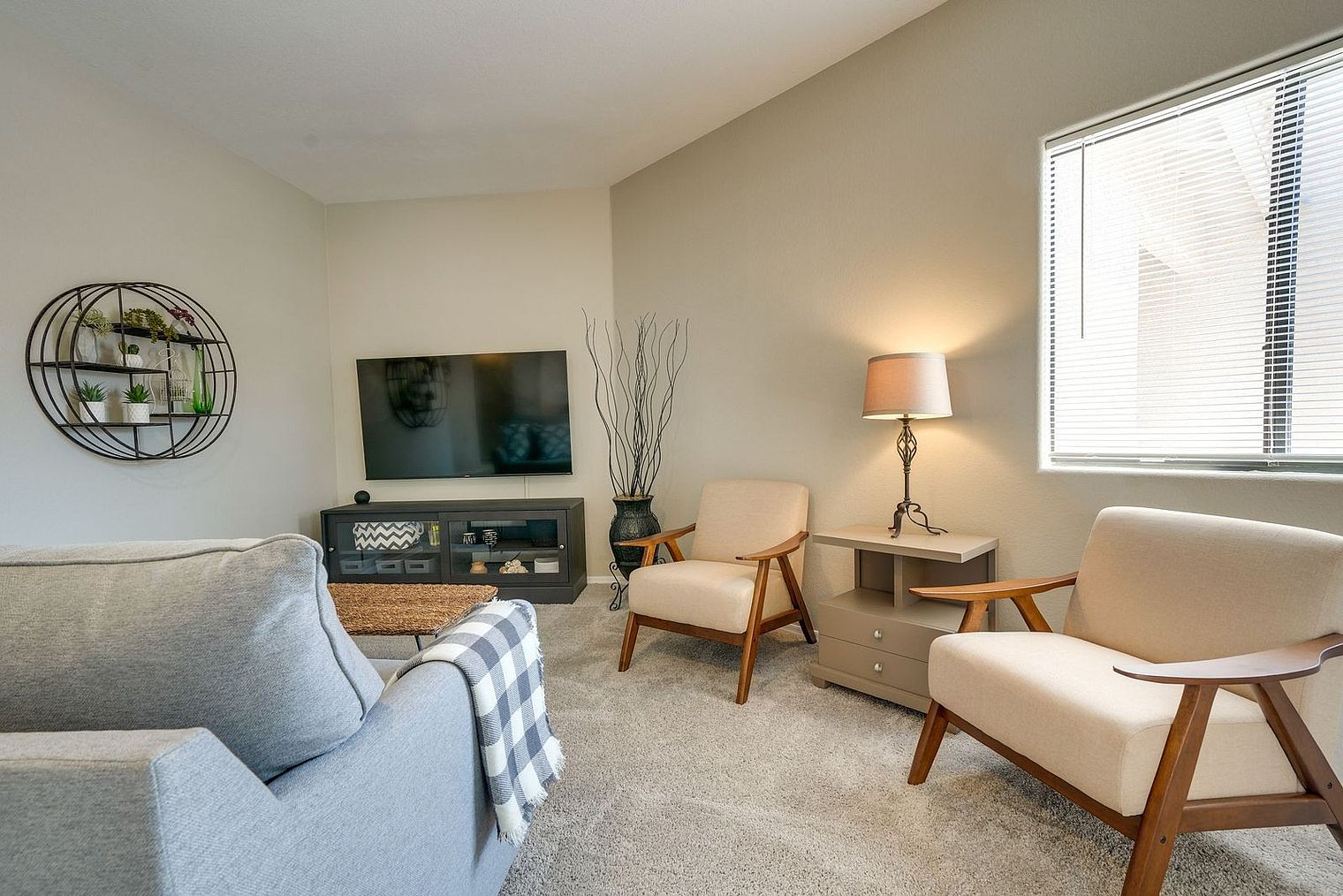 9151 W Greenway Rd Floor 2-ID1545830P photo 2