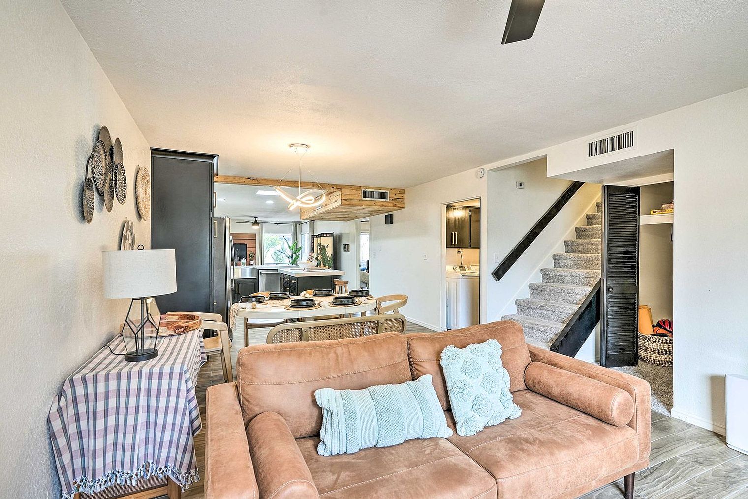 292 S Desert Avenue photo 4