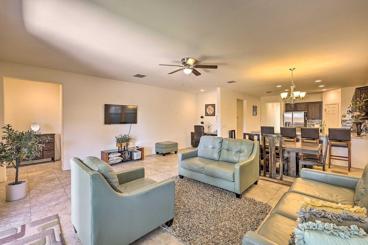 6808 N 86th Ln Glendale, AZ 85305 photo 5