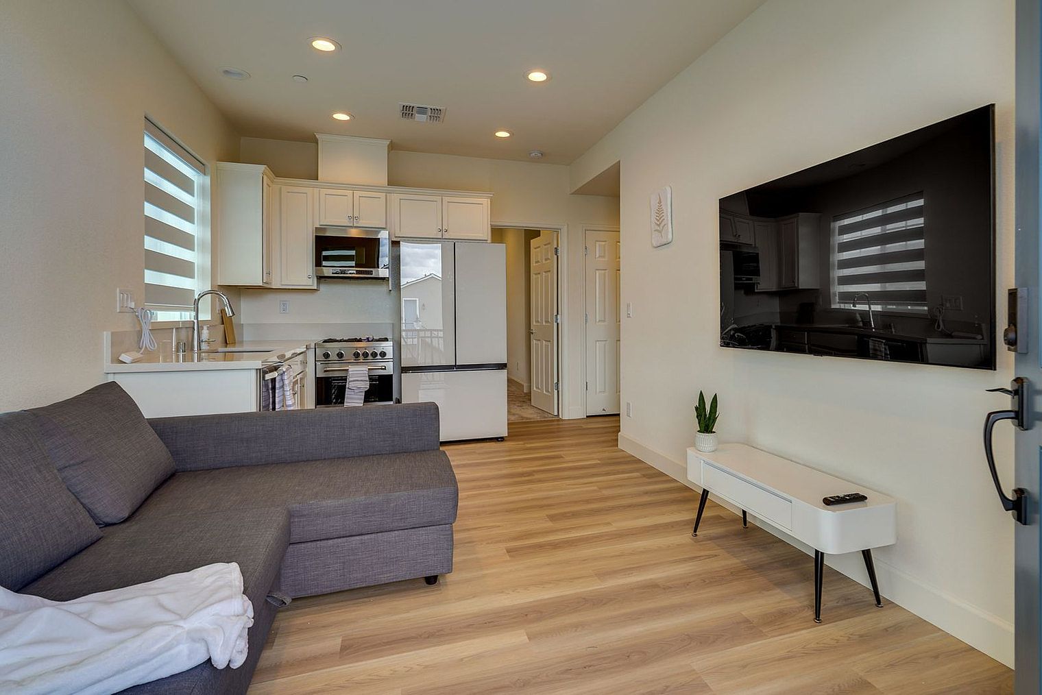 3023 Neil Jerome Dr photo 2