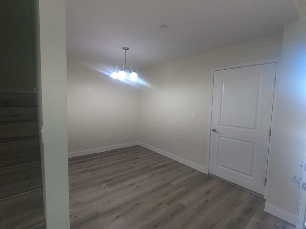 262 E Park Ave photo 5