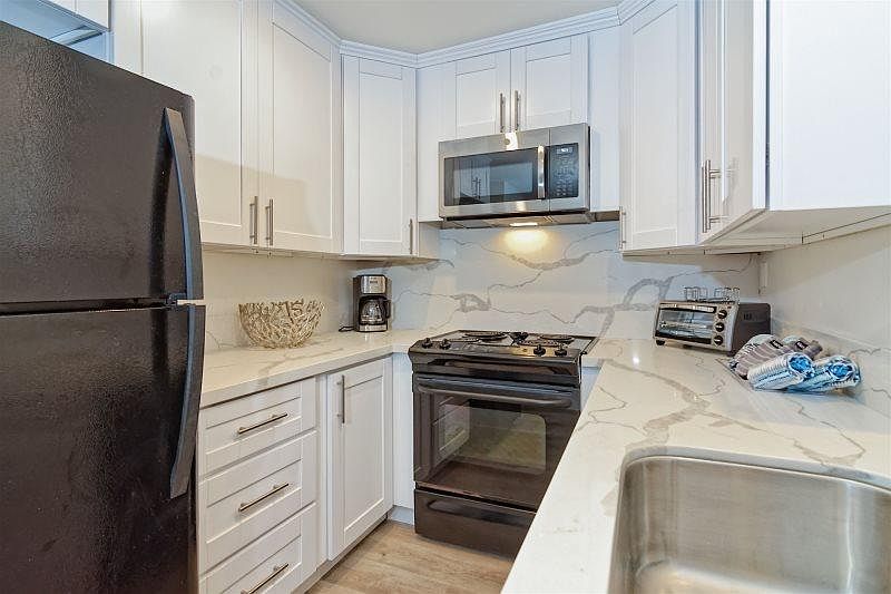 2895 Ocean St #Penthouse 1 photo 4