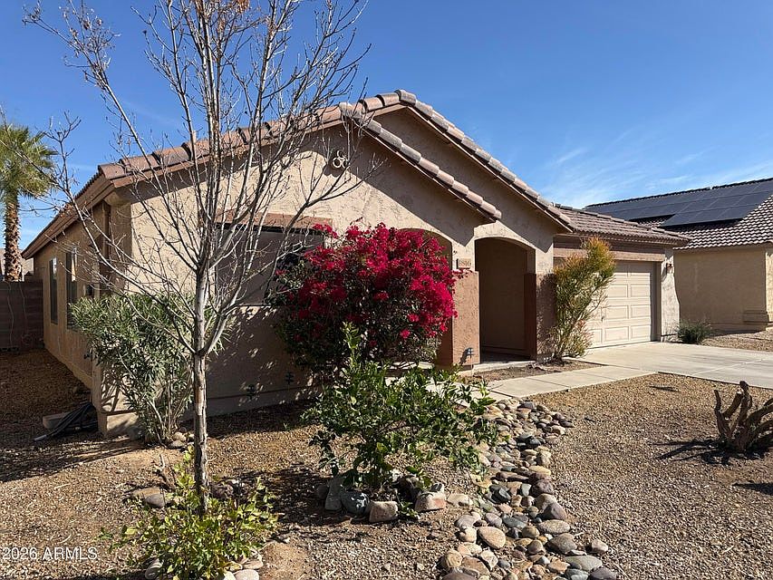 816 W Mid Way photo 2
