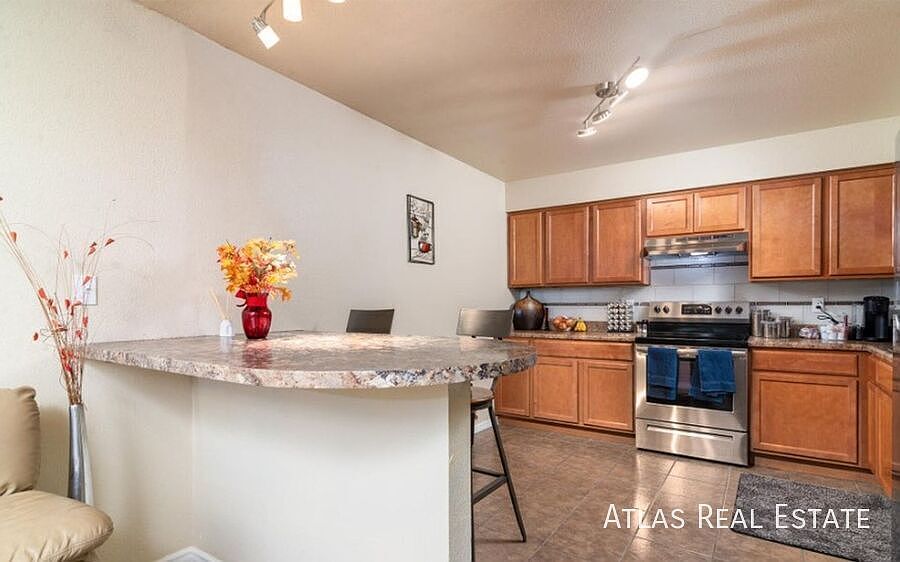 530 W La Jolla Dr Tempe, AZ 85282 photo 4