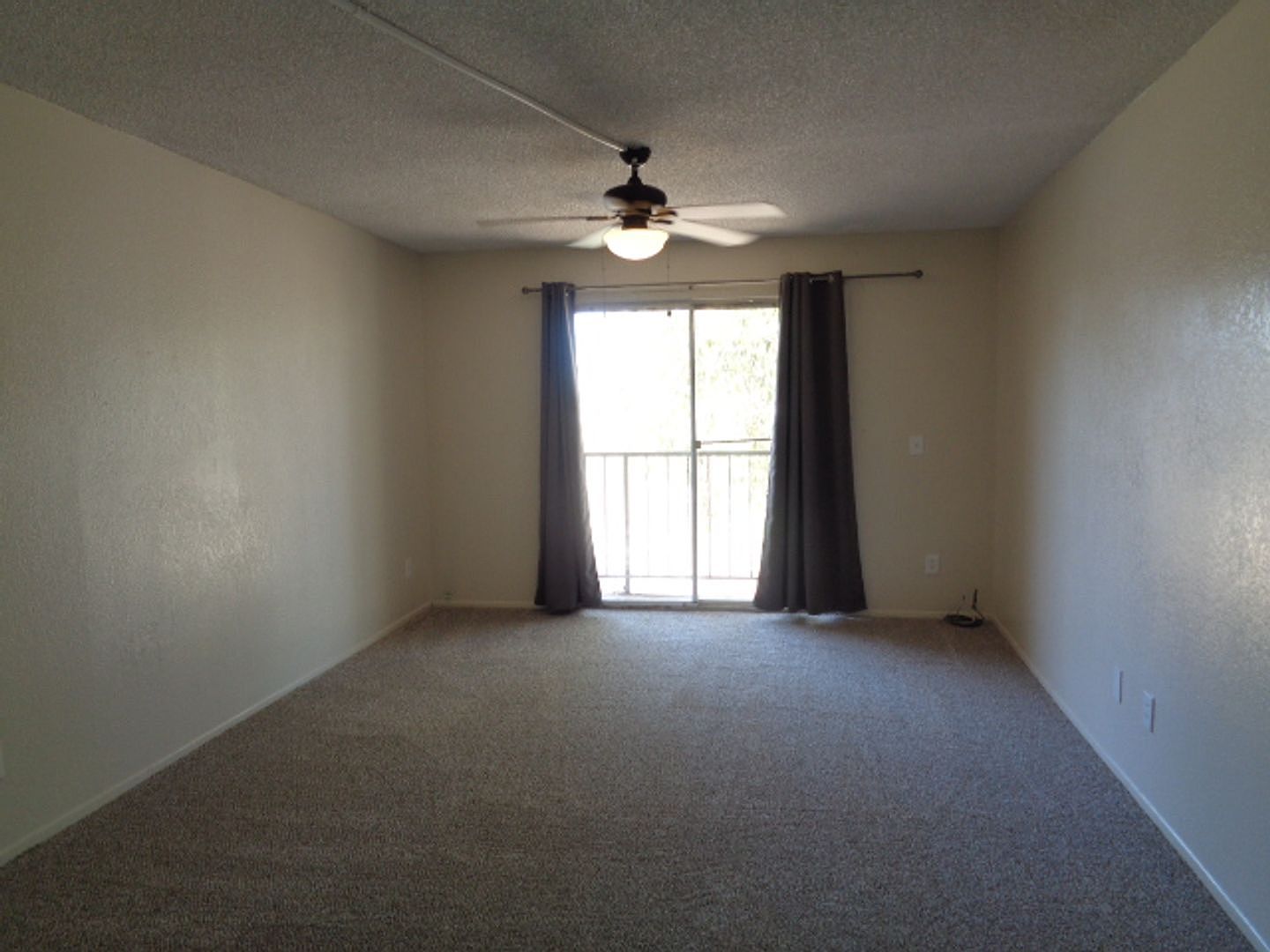 2822 E Kathleen Rd unit #203 photo 4