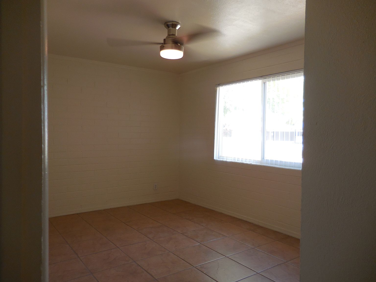 1200 E Spence Ave photo 3