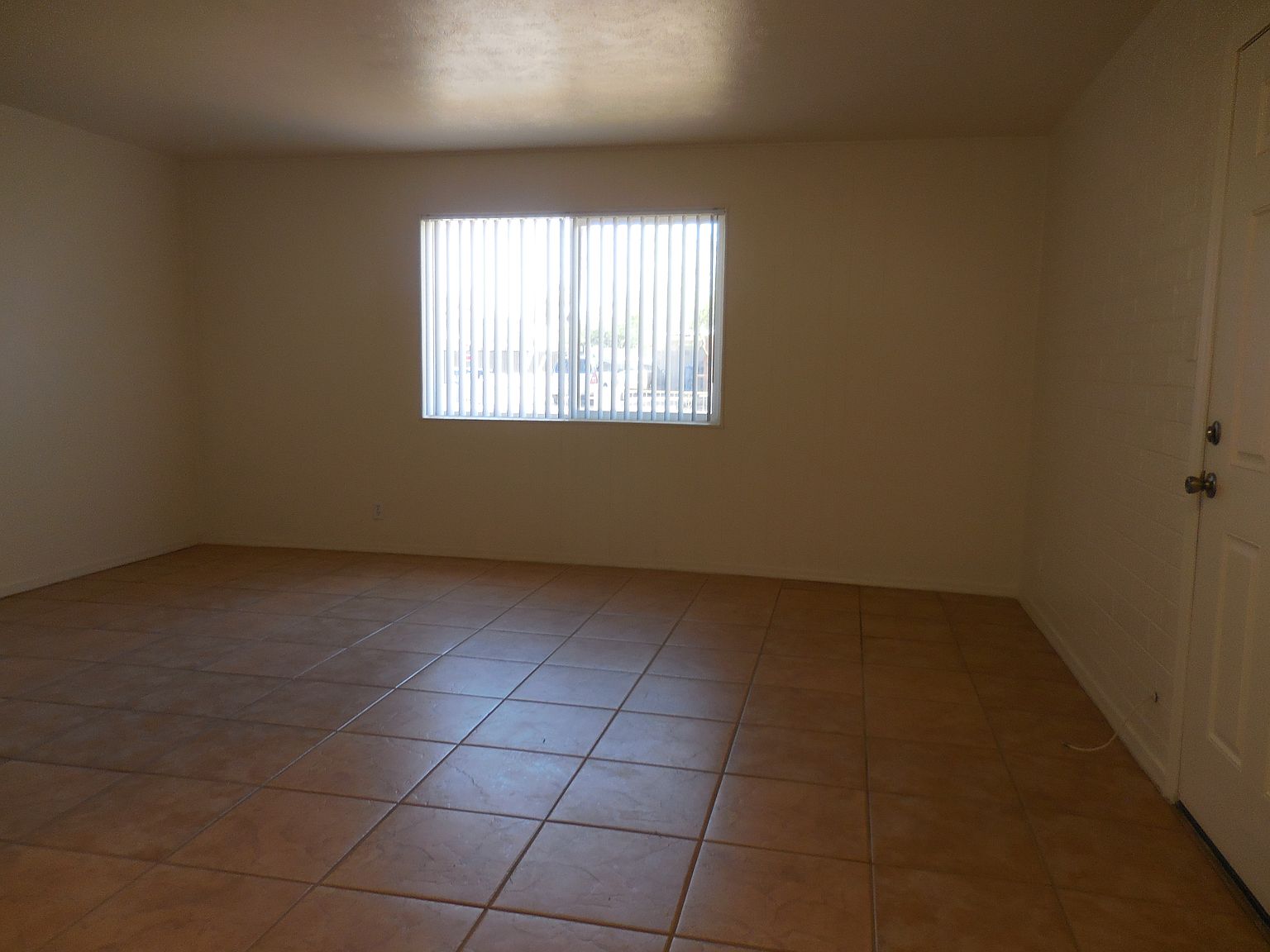 1200 E Spence Ave photo 2
