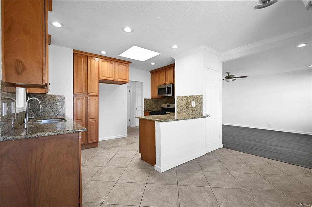 426 Grant St photo 3
