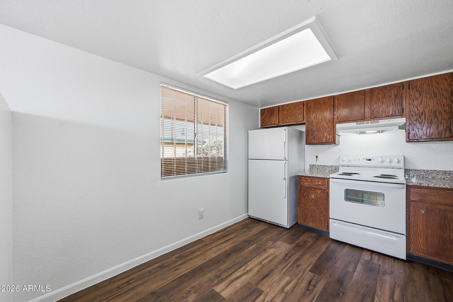 436 W Clark St photo 5
