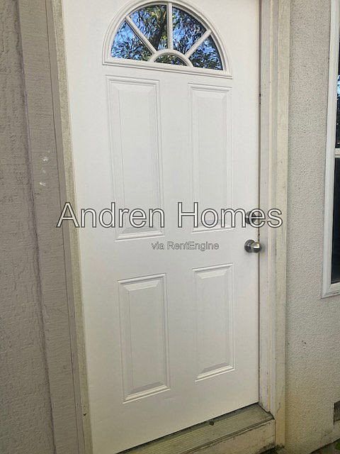 126 Pine St photo 4