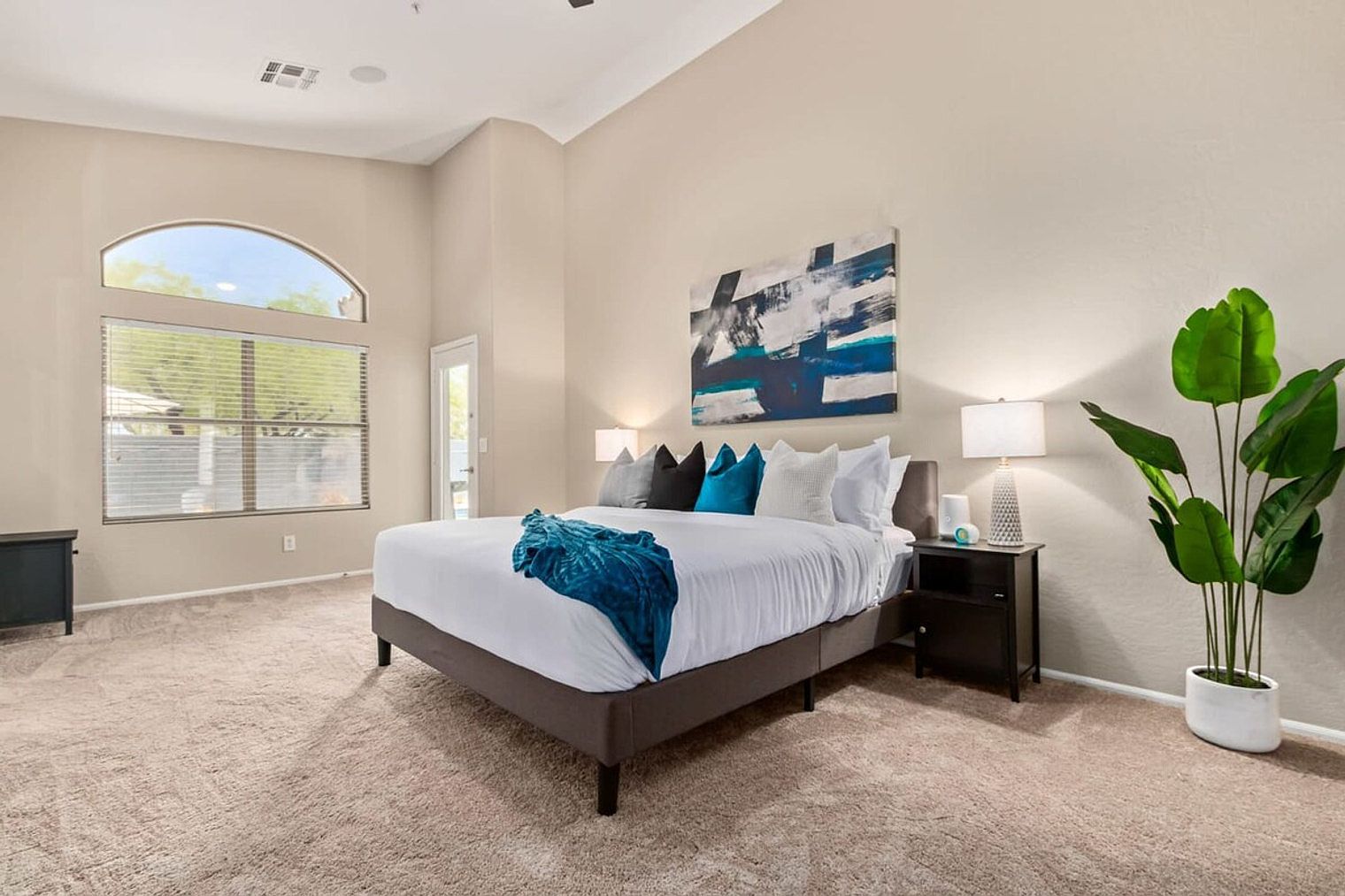 8146 E Theresa Dr Scottsdale, AZ 85255 photo 3