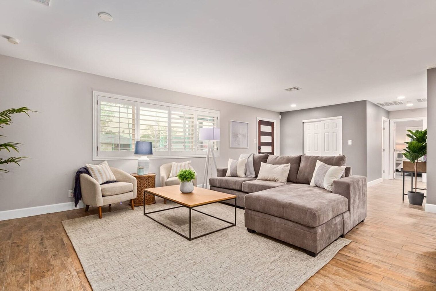 8102 E Wilshire Dr Scottsdale, AZ 85257 photo 2