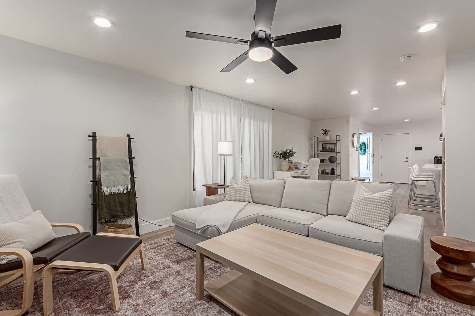 8713 E Osborn Rd Scottsdale, AZ 85251 photo 3