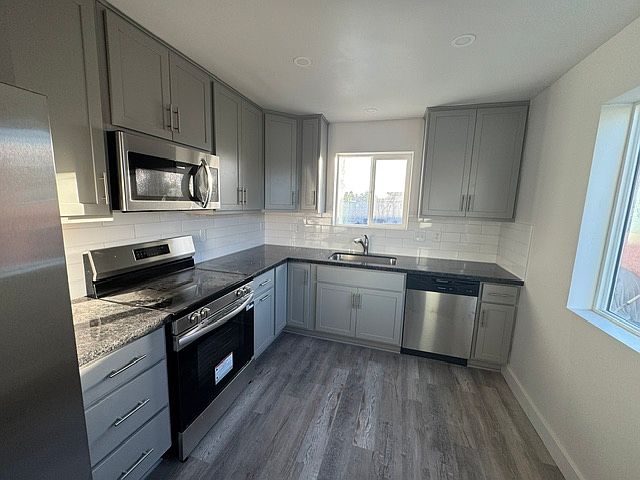2325 E Obregon St photo 5