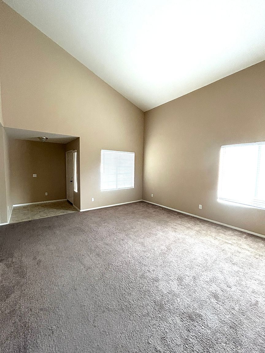 3174 W Carlos Ln photo 5