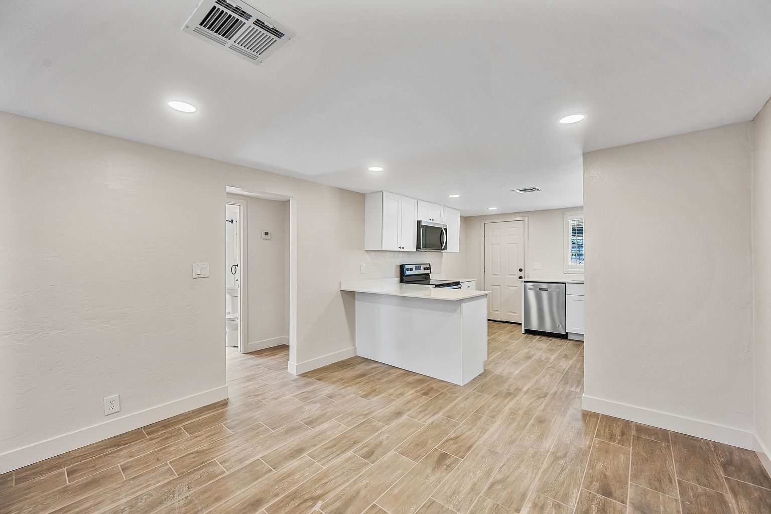 750 W 1st St Mesa, AZ 85201 photo 4