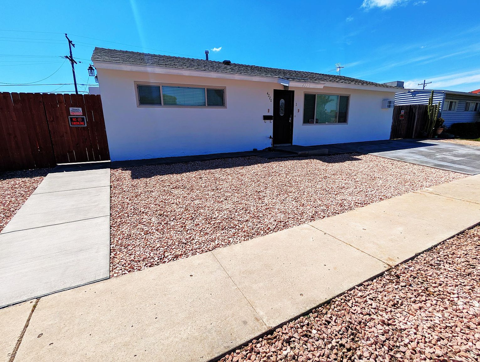 4220 Clairemont Dr photo 2