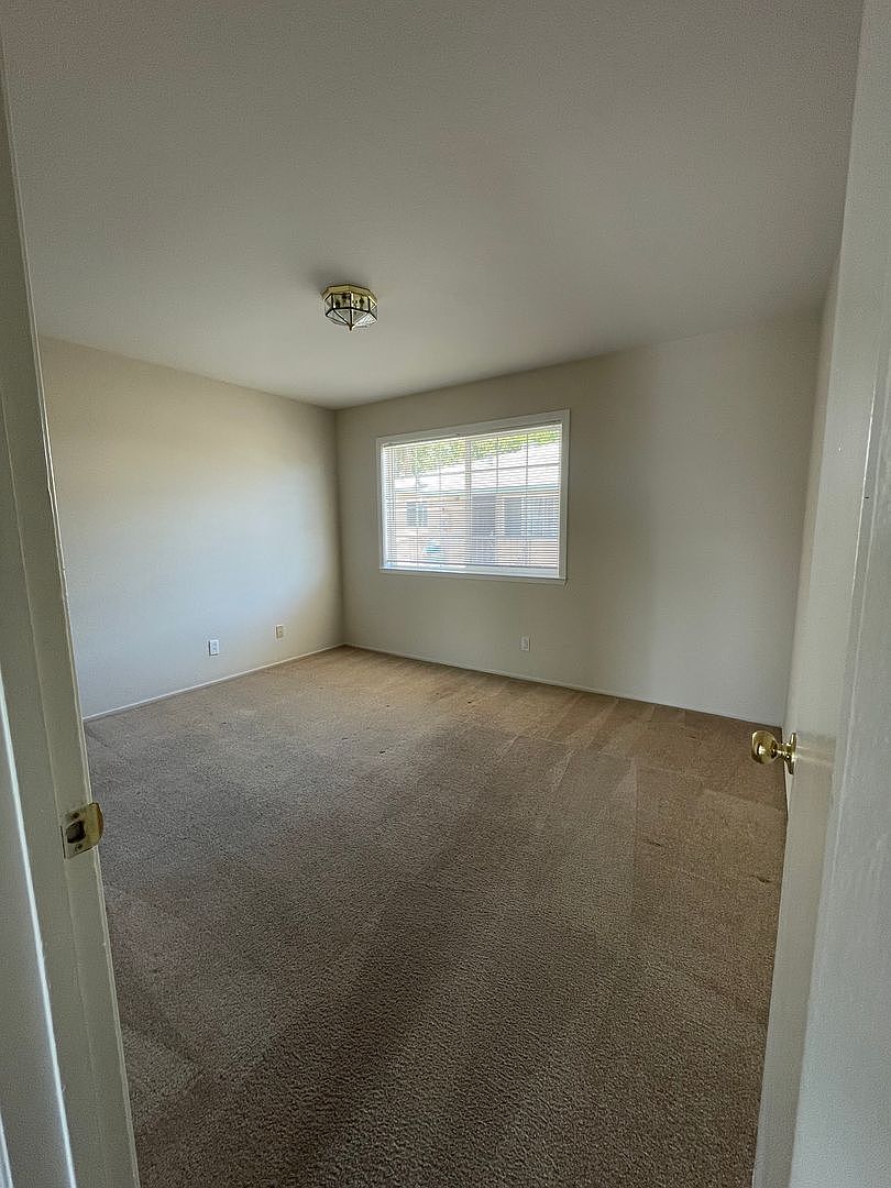 2206 Deborah Dr unit D photo 5