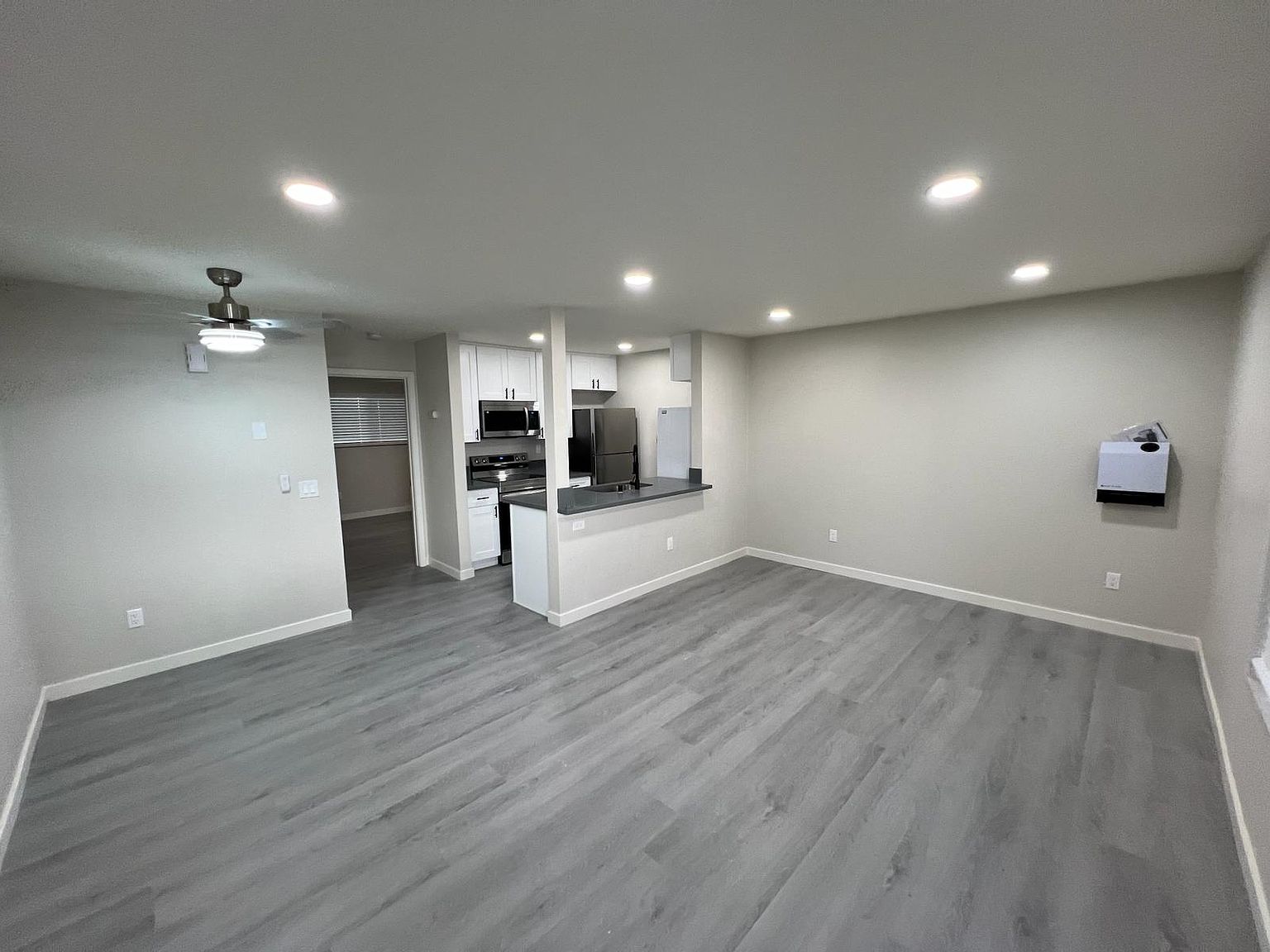 4367 Wilson Ave photo 3