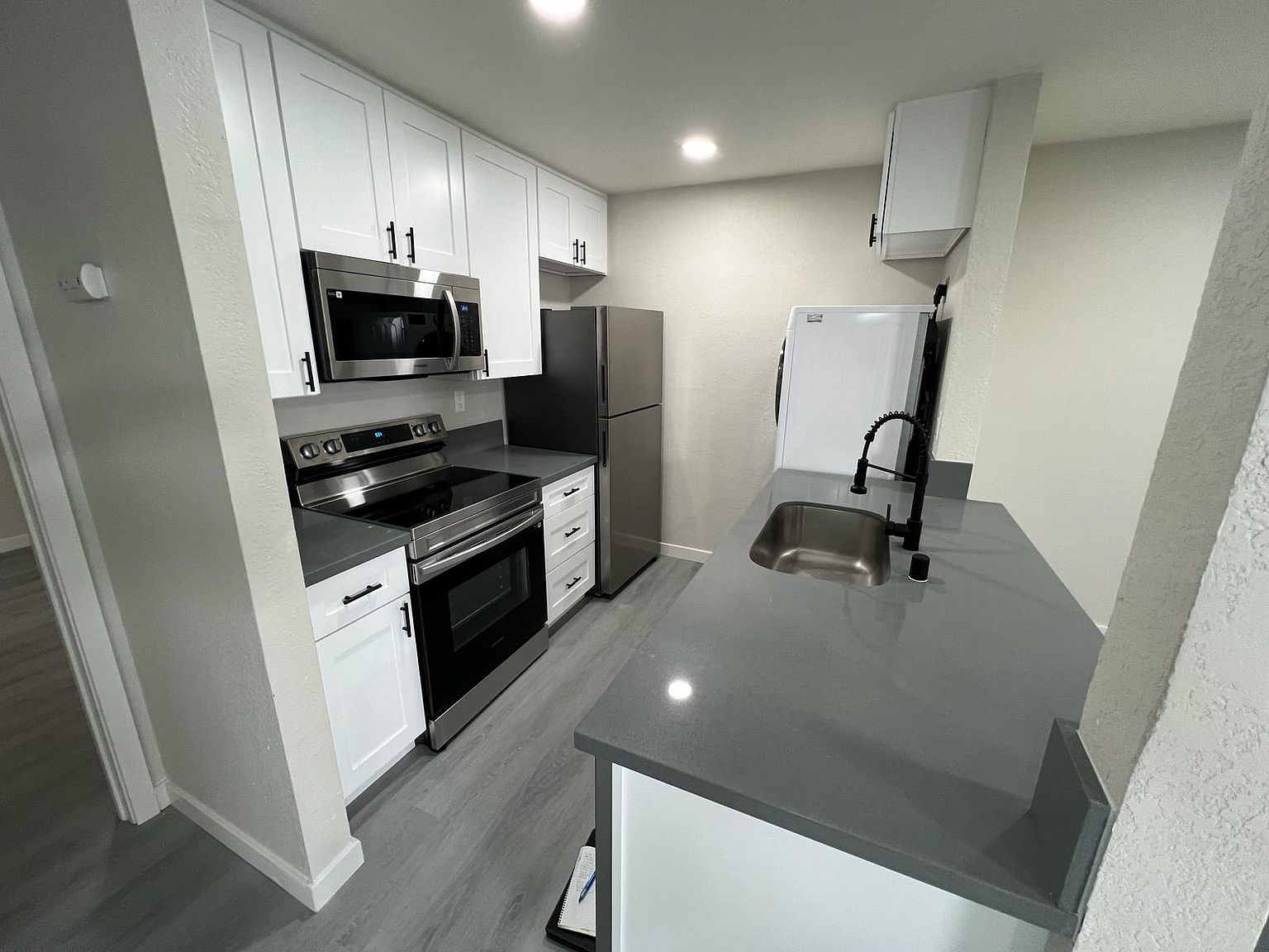 4367 Wilson Ave photo 2