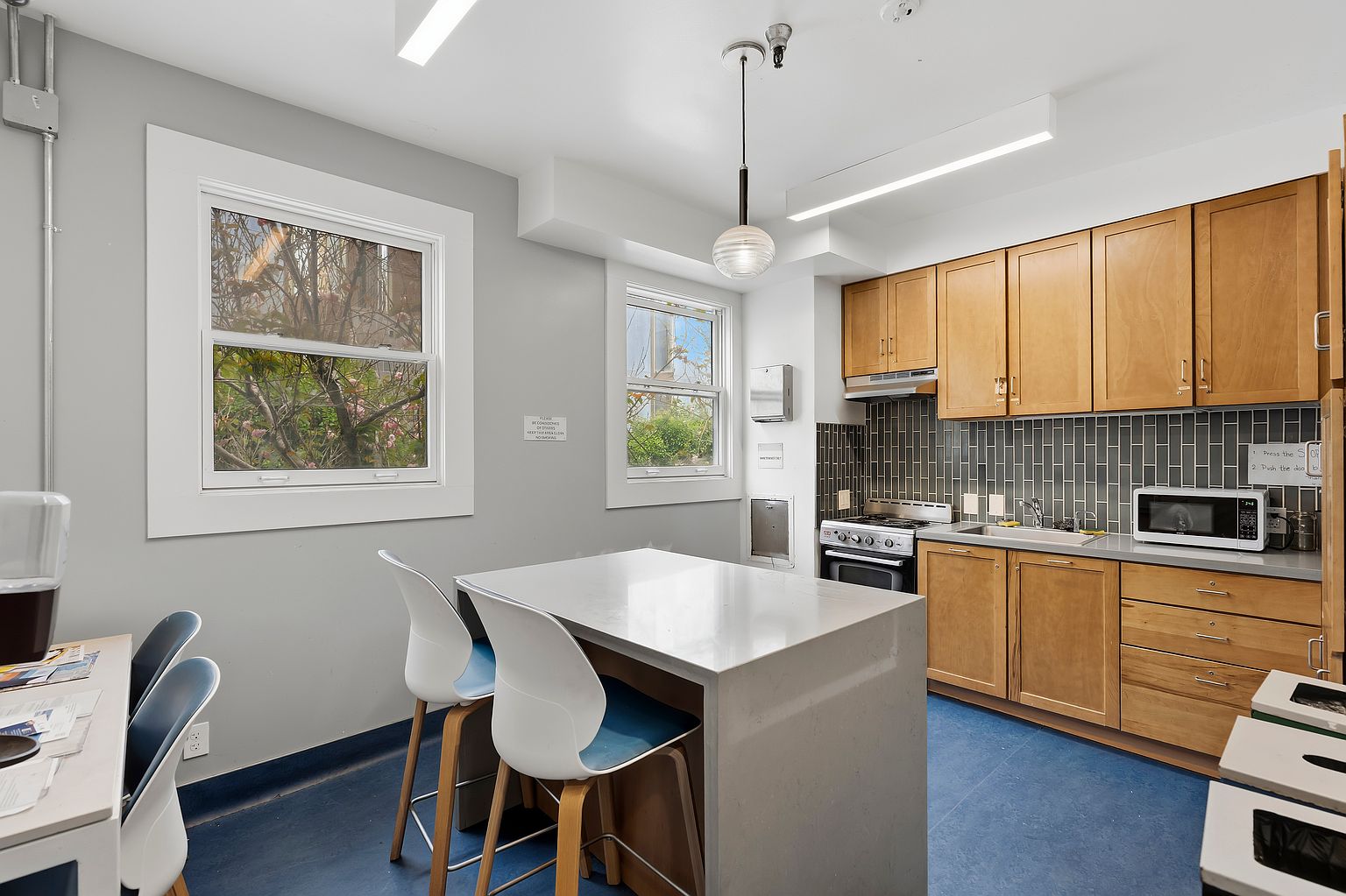 102 S Park St photo 3