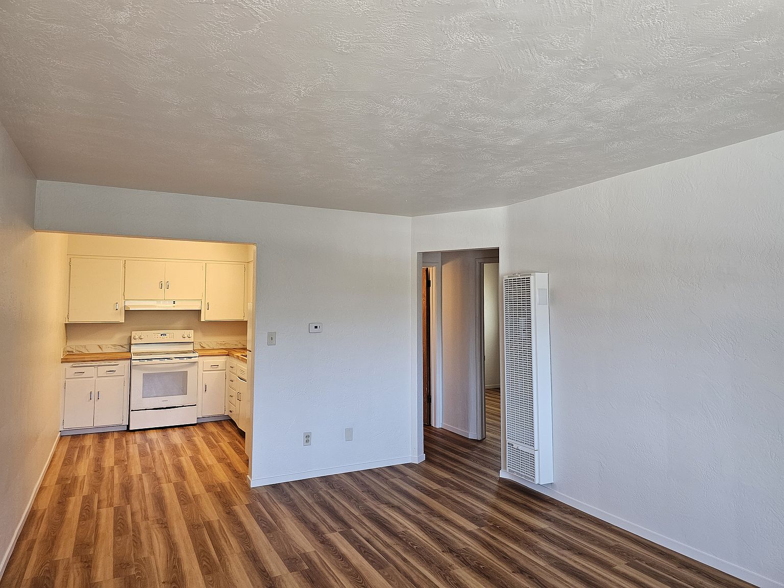435 Washington St photo 5