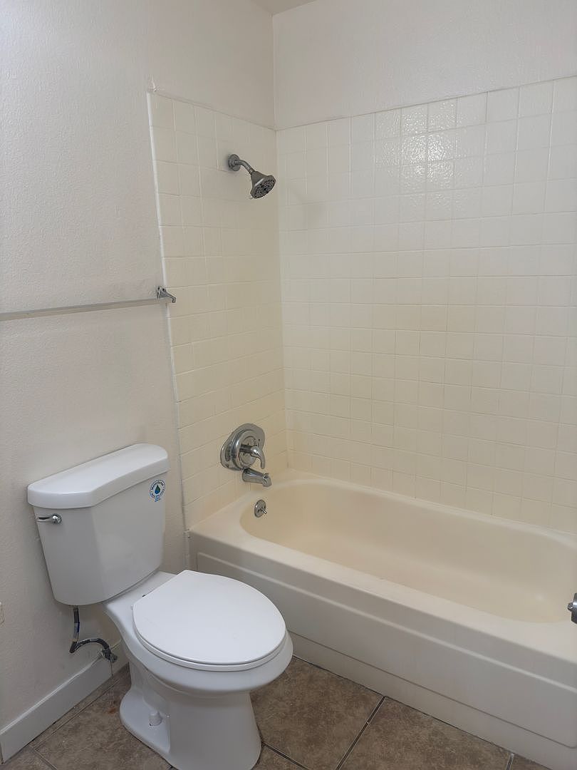 P3845-5 photo 5