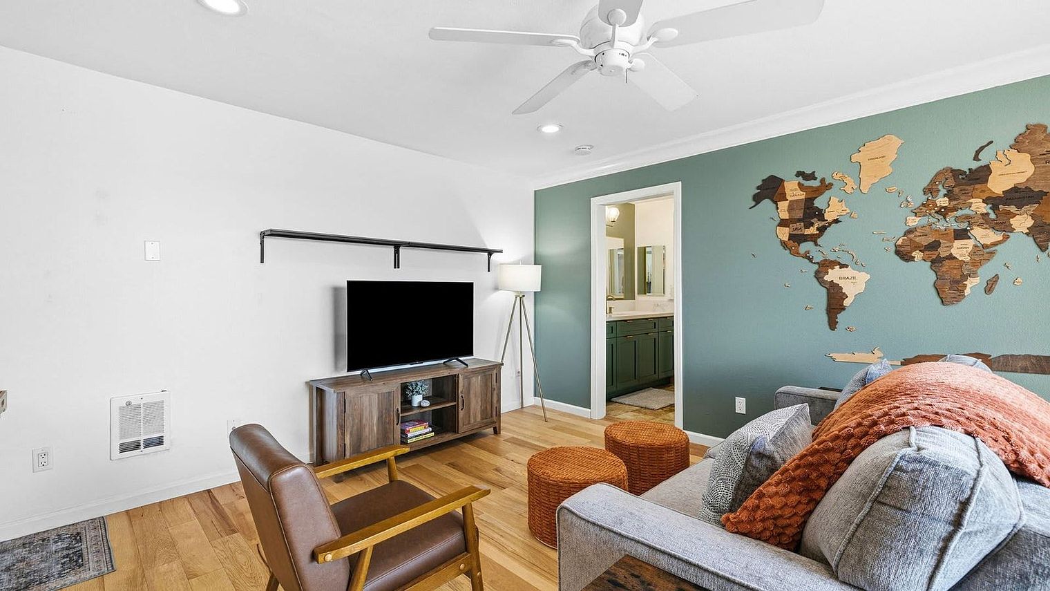 860 Turquoise St Floor 3-ID1568497P photo 4