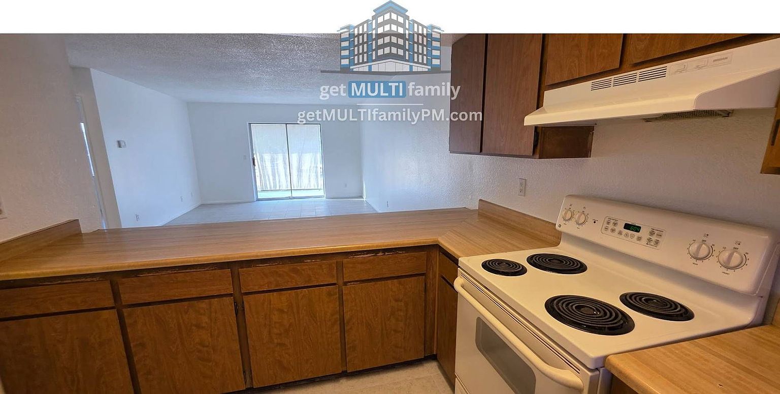 2514 N 49th St Phoenix, AZ 85008 photo 2