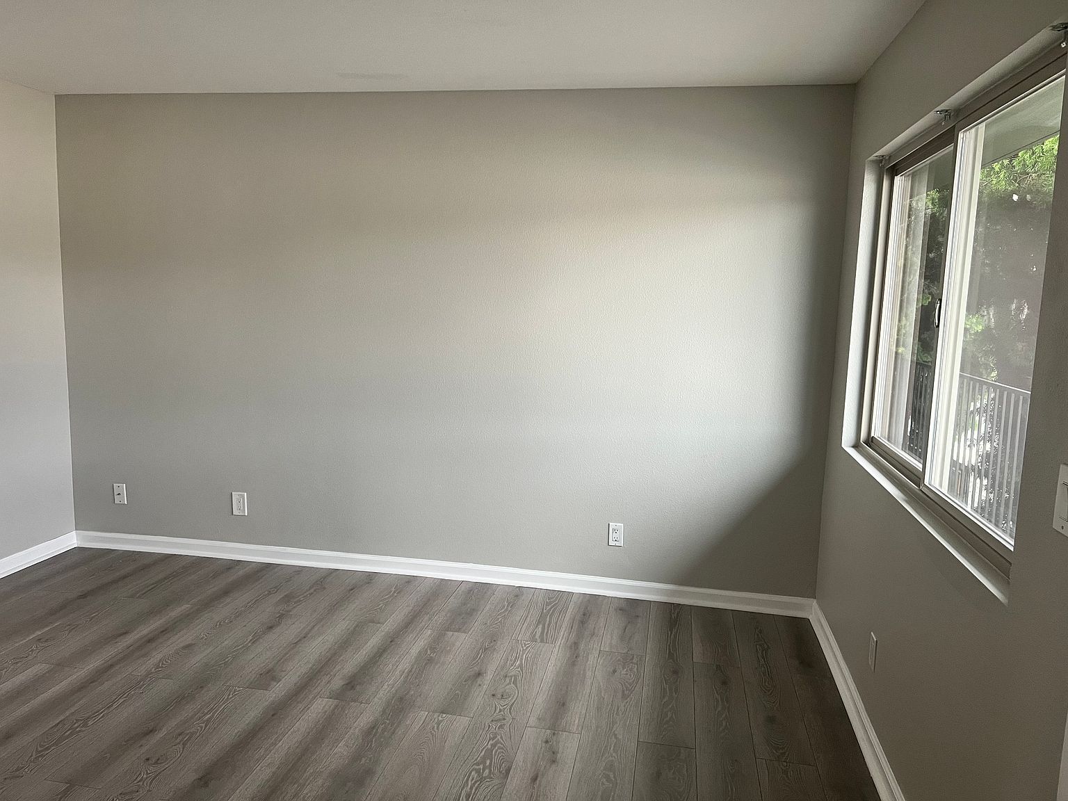 1BR/1BA Apartment on B St · Hayward photo 2