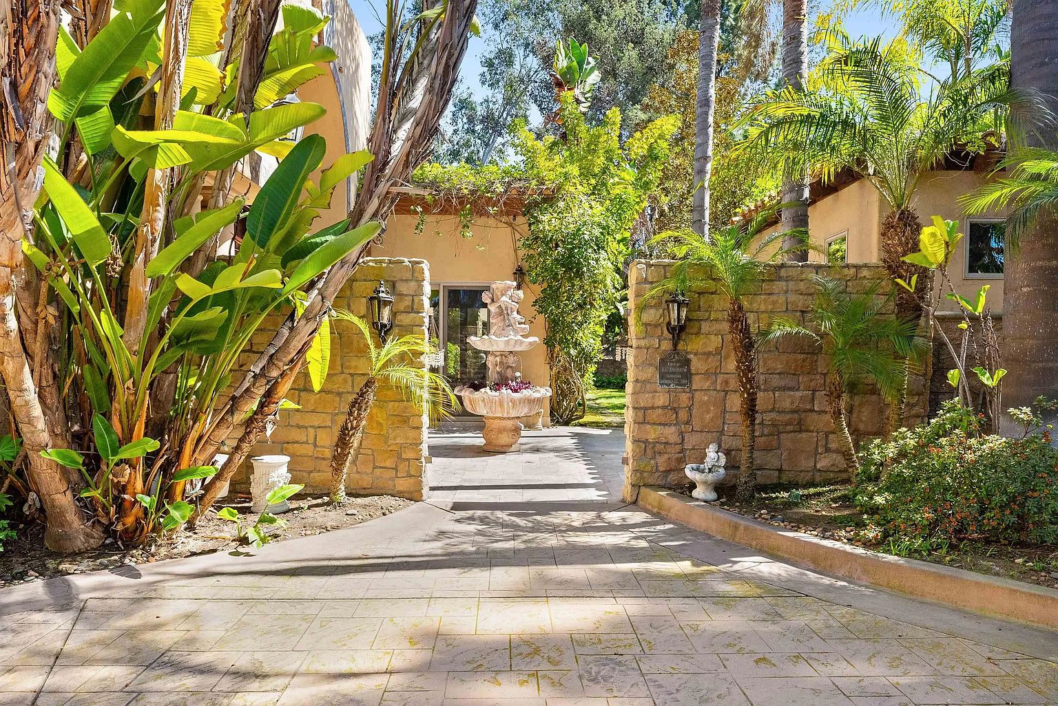 15708 Circo Diegueno Rd photo 2
