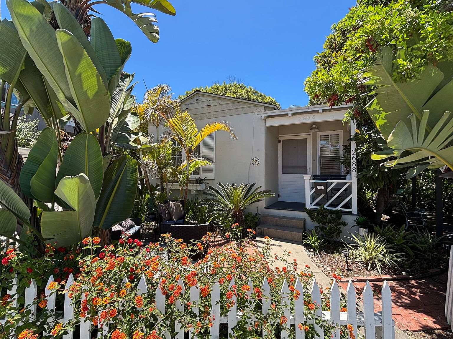 2684 Mission Blvd photo 2