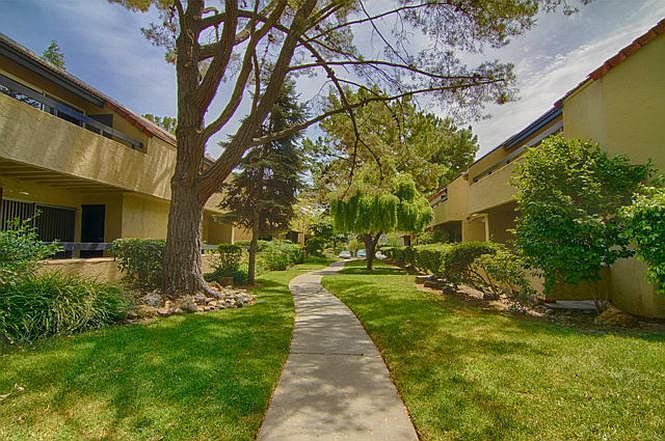 3/2 with Private Patio, Complex Pool, Gym photo 5