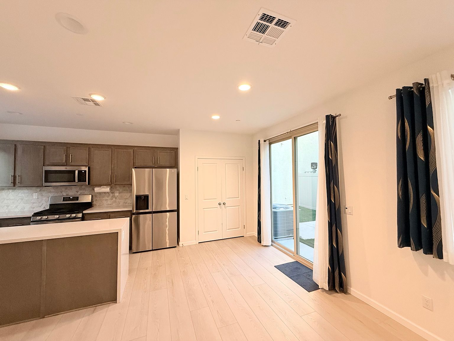 29502 Marx Way photo 5