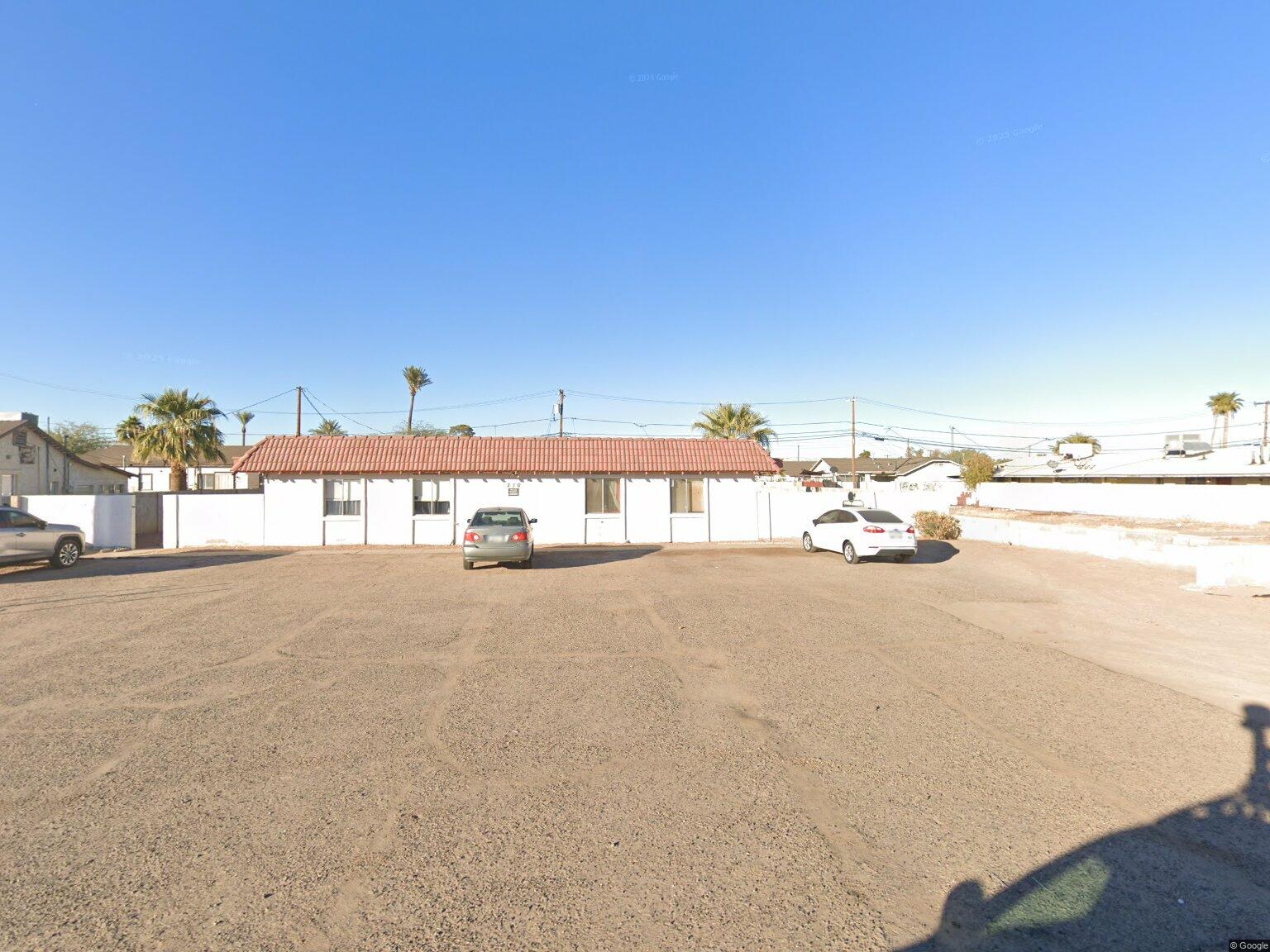 210 W 8th St photo 2