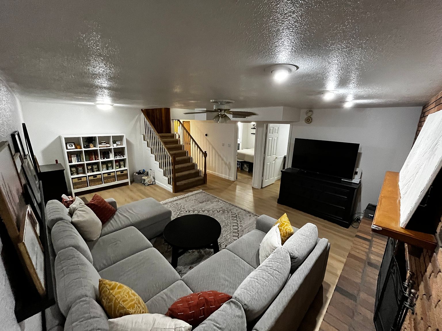 1341 E Hale St photo 3