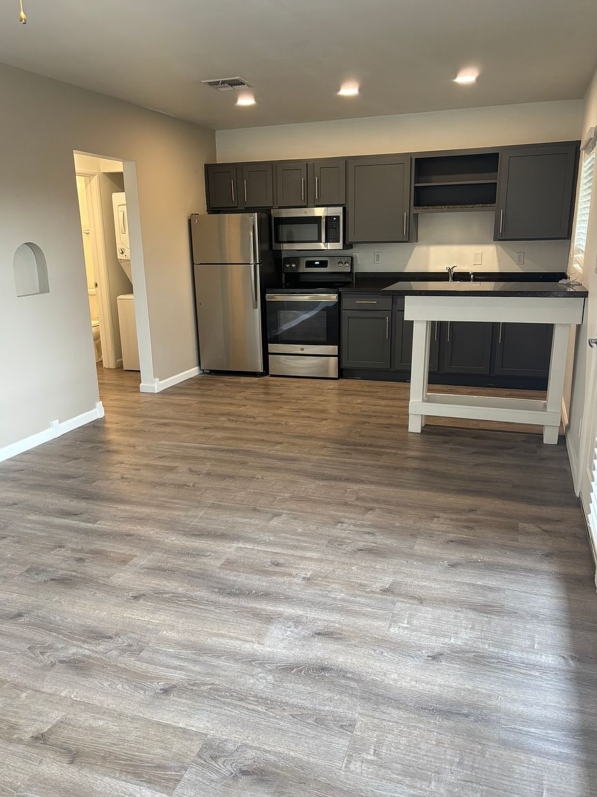 Capri Apartments photo 4