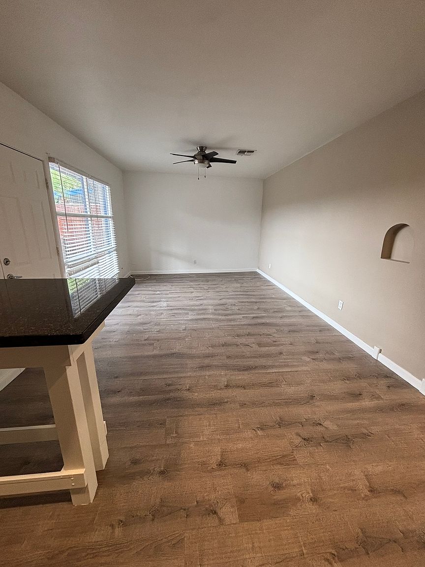 Capri Apartments photo 3
