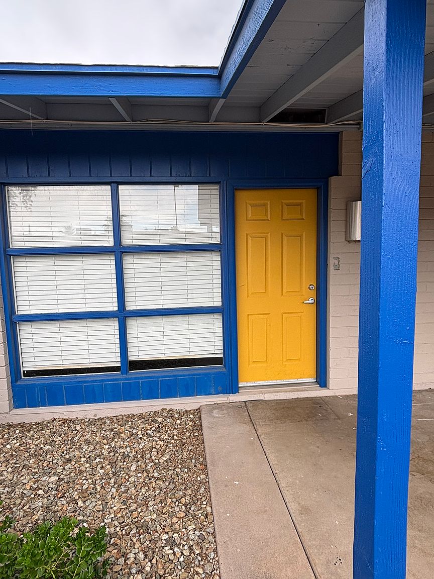 Capri Apartments photo 2