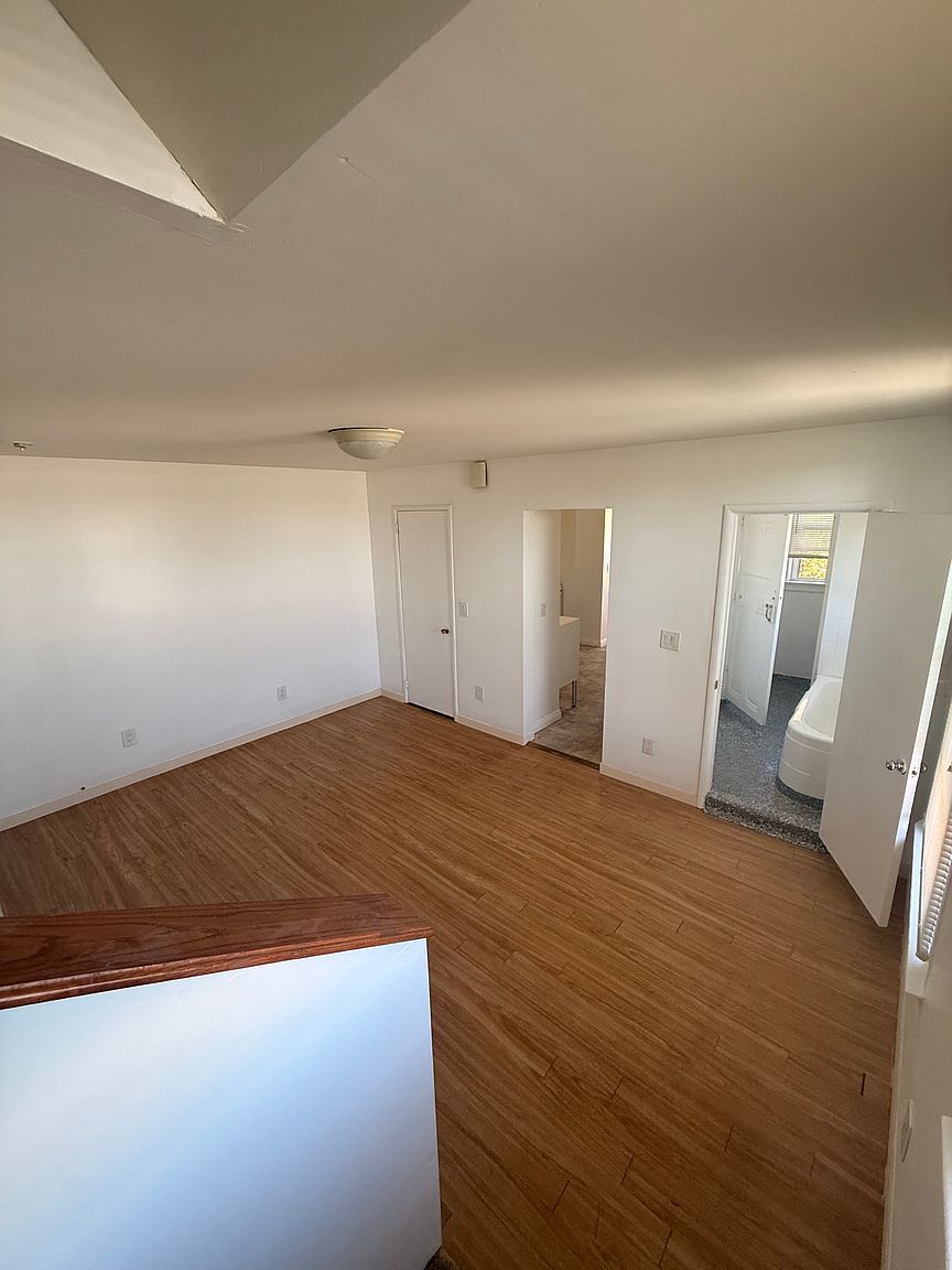 406 Washington Ave photo 3
